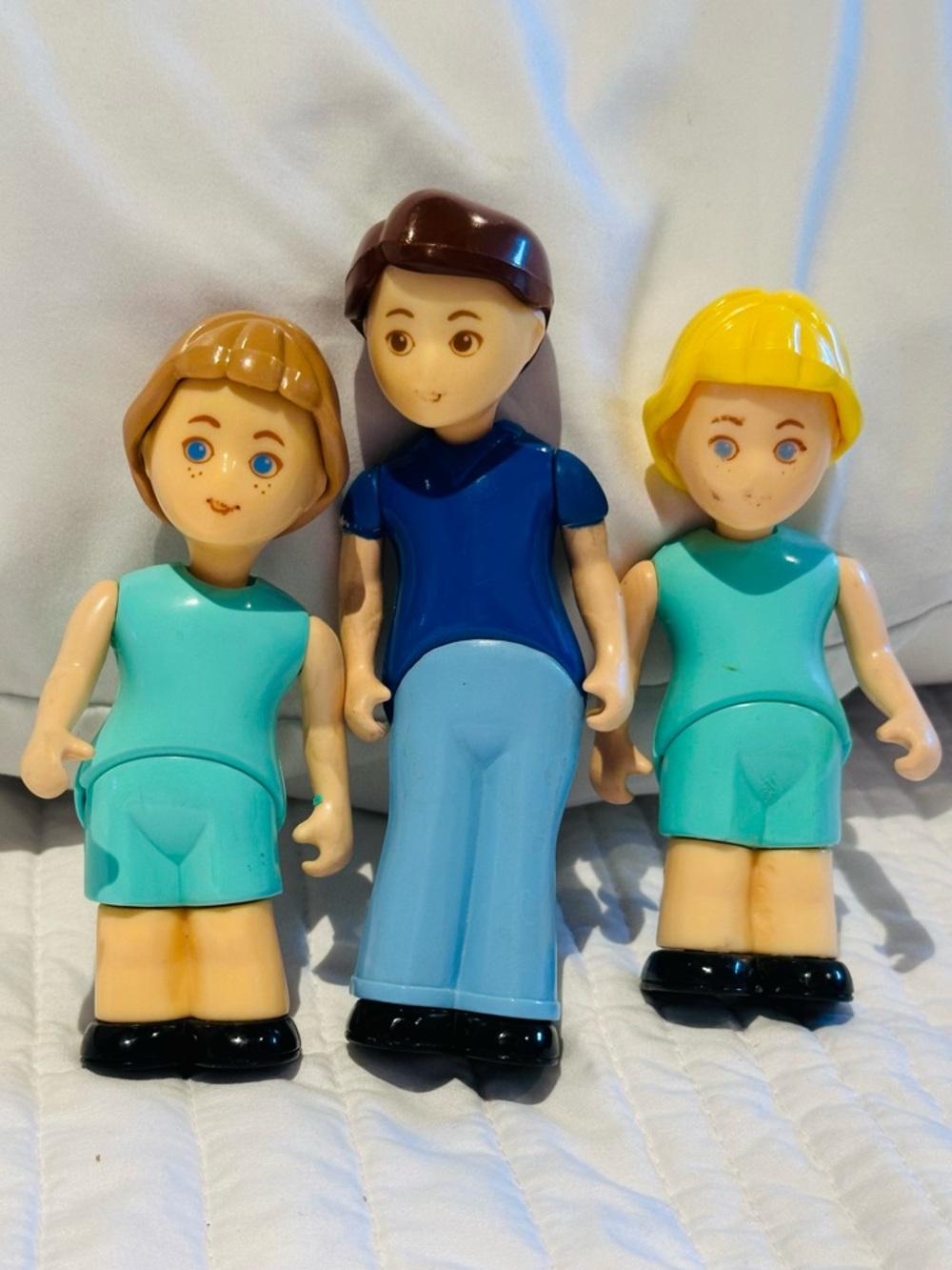 LITTLE TIKES Vintage Dollhouse Family Dad Mom & Sister. RARE